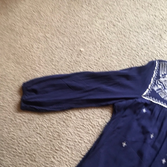 Top - Picture 4 of 4